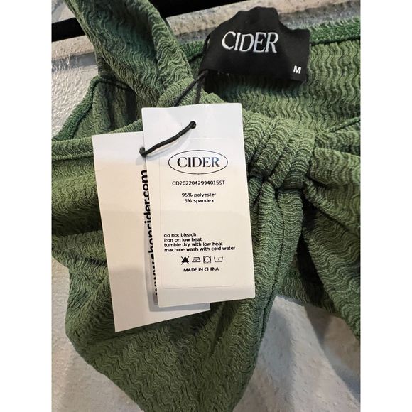 NWT Cider Texture One Shoulder Tank Top Size Medium Green a194 - Picture 9 of 9